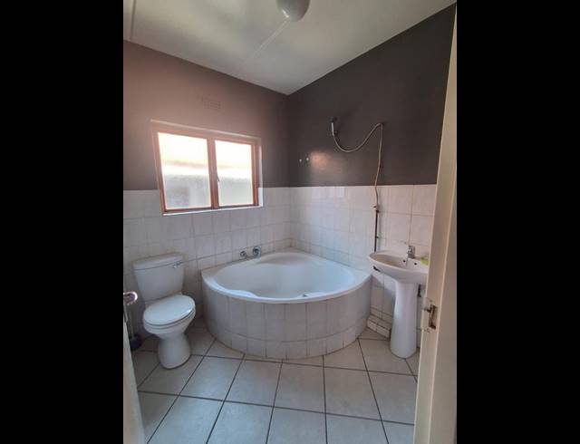 3 BEDROOM HOUSE FOR SALE IN WINCHESTER HILLS